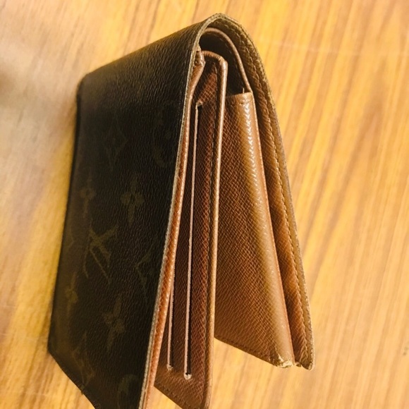 Vintage Louis Vuitton monogram Wallet - Picture 3 of 6